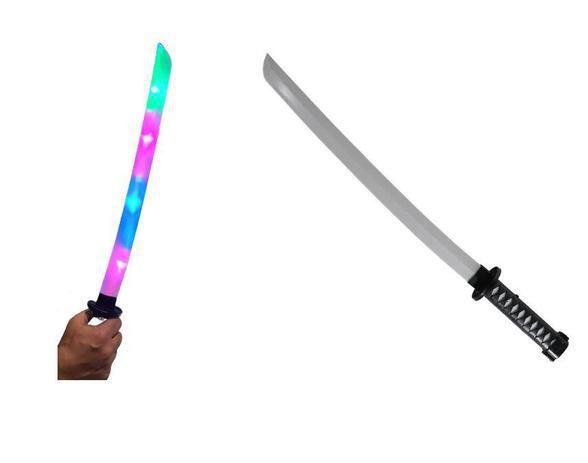  duas espadas de brinquedo