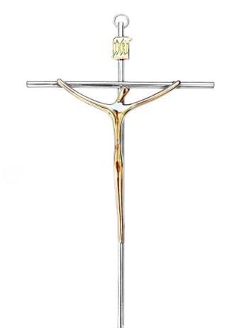 crucifixo de metal prata e dourado