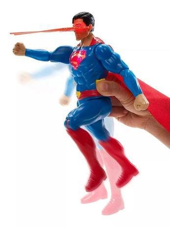 boneco do superman de lado