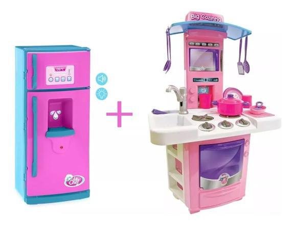 geladeira de brinquedo e cozinha infantil de brinquedo