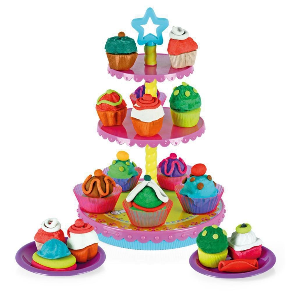 torre de cupcakes feita com massinha de modelar