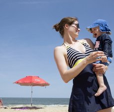 Bebê na praia: o que levar?