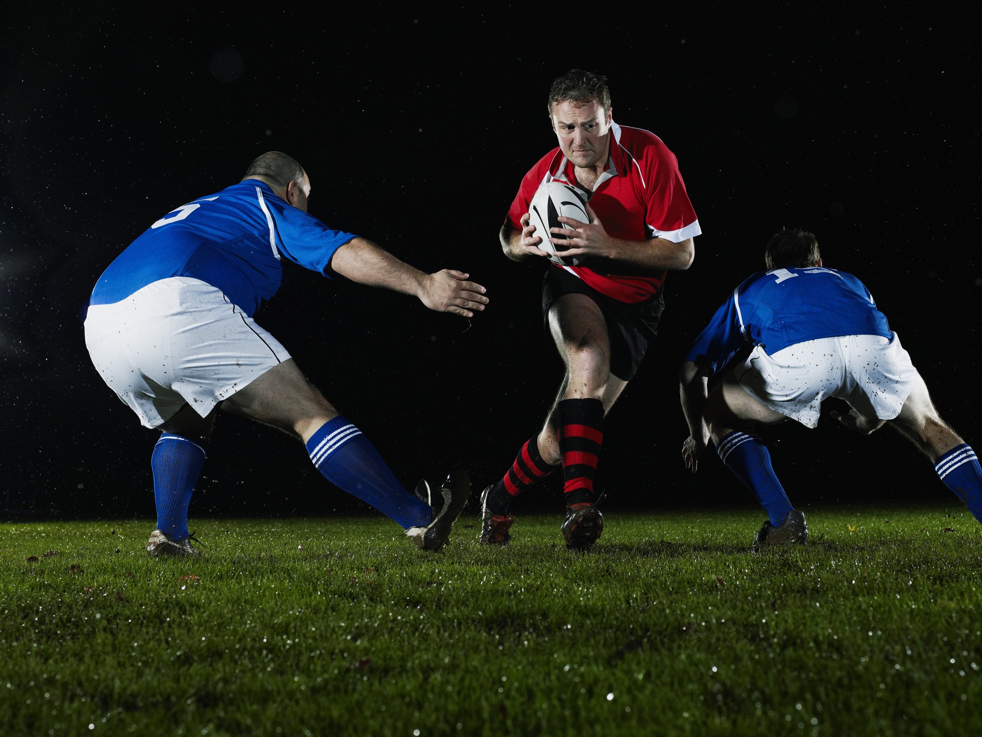 Bola De Rugby Entre Os Pés Dos Jogadores No Jogo Do GP Do Rugby