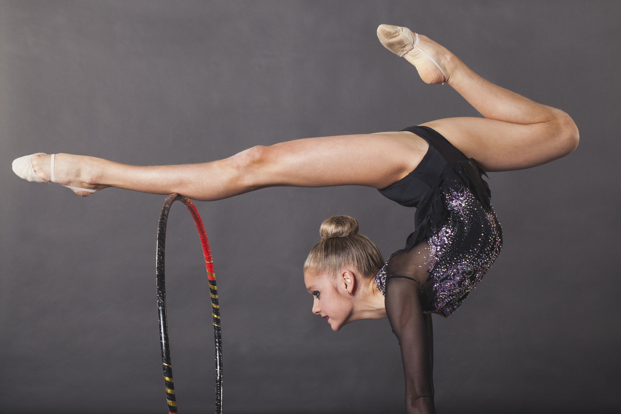 Meninas que querem ser atletas de ginástica artística podem fazer