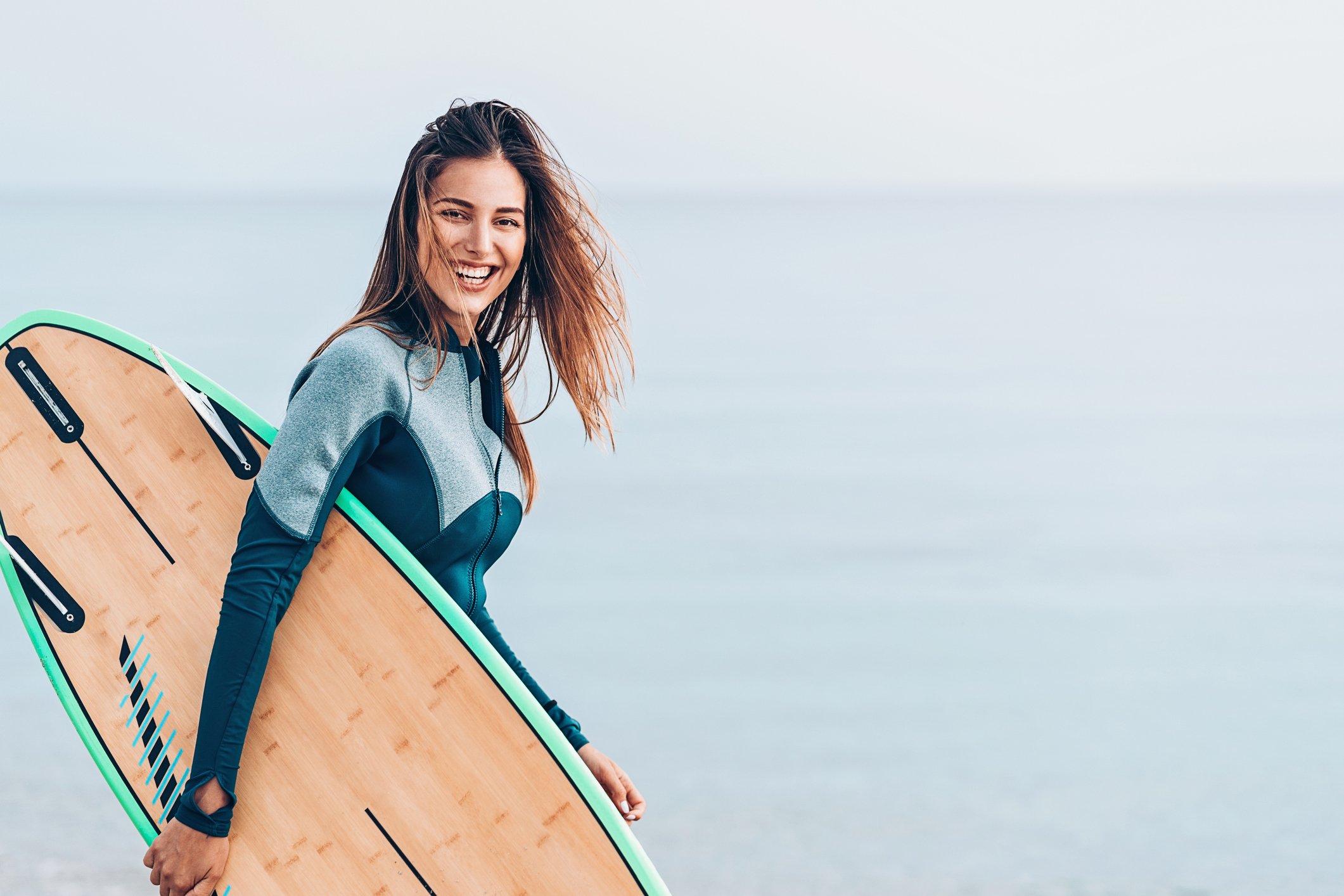 Surfe de peito, o esporte que faz do corpo uma prancha