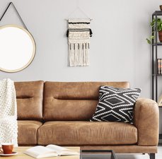 Manta ou capa: qual escolher pro sofá?