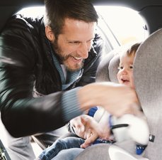 Como limpar a cadeirinha do carro