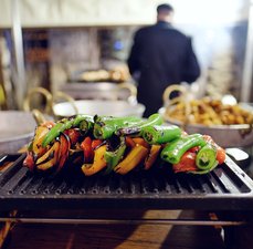 Conheça a chapa bifeteira