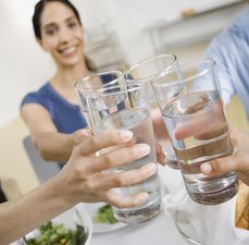 Copo de água e suco: tem diferença?