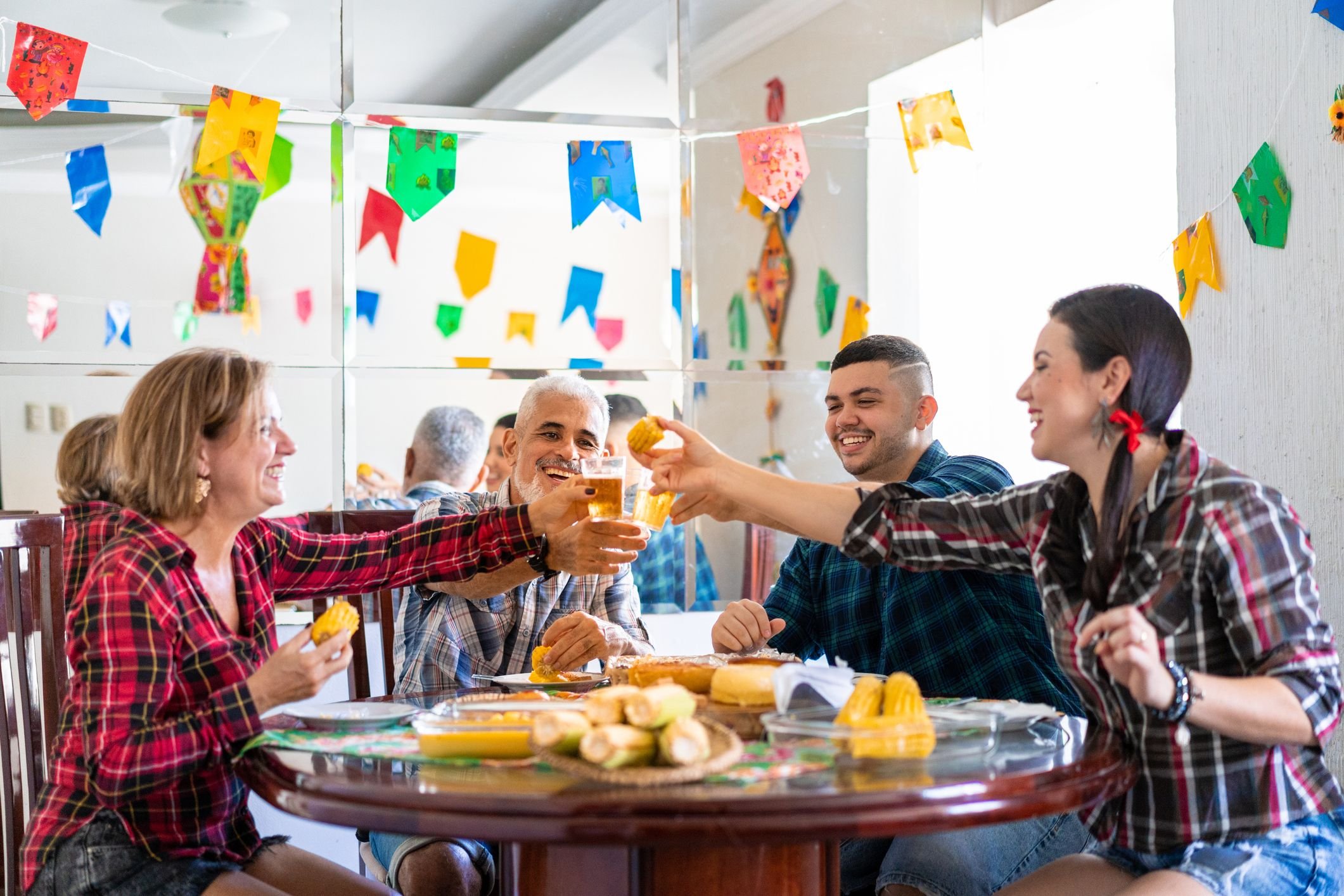 Como Fazer rapidinho saia e blusa pra festa junina 