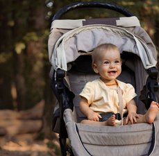 Como escolher o carrinho de bebê pra passeio?
