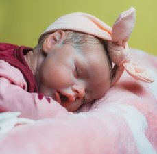 Bebê Reborn realista: o que é, como é feito e vale a pena?