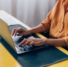 Por que o Notebook Dell i5 se destaca em desempenho e custo-benefício?