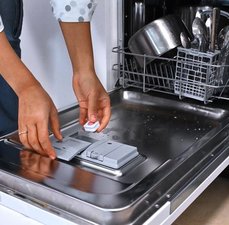 Qual o melhor tipo de sabão pra lava-louças de 8 serviços?