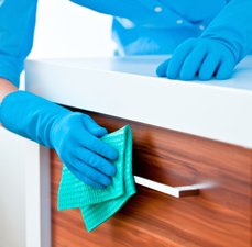 Como limpar o armário de cozinha de forma eficaz?