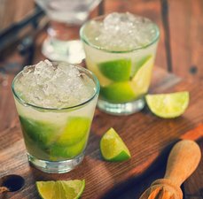 Kit Caipirinha: melhores opções para preparar a melhor caipirinha