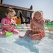 Piscina de plástico: vantagens pra aproveitar o verão com economia e diversão