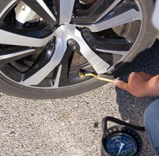 Melhor calibrador de pneu portátil: conheça os modelos e vantagens