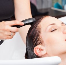 Como cuidar do cabelo com química? Confira as nossas dicas!