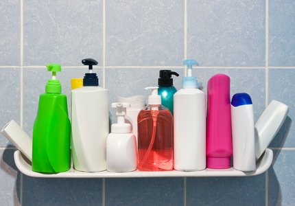 Os diferentes tipos de shampoos e seus benefícios