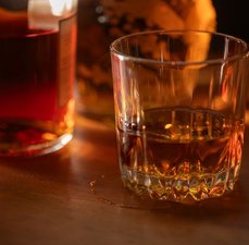 Whisky: do que é feito e como é produzido? Entenda o processo