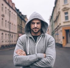 Conjunto de moletom tendência: as combinações mais estilosas pra você arrasar