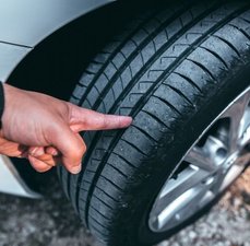 Qual a validade de um pneu e como descartar com segurança? Veja dicas práticas